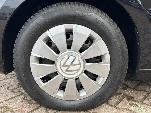 Volkswagen up! 1.0 2020 Benzine 3