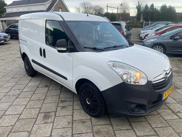 Opel Combo 1.3 CDTi L1H1 ecoFLEX Edition 2016 Diesel 4