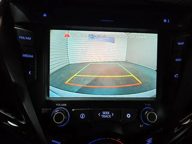 Hyundai Veloster 1.6 T-GDI i-Catcher Premium 2015 Benzine 25