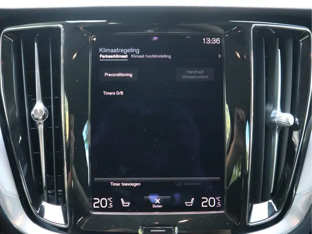 Volvo V60 2.0 B3 Momentum 2022 Benzine 30