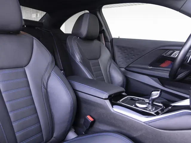 BMW 2 Serie Coupé 220i 2022 Benzine 10