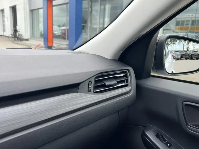 Ford Kuga 2.5 PHEV Active X 2024 Hybride Benzine 40