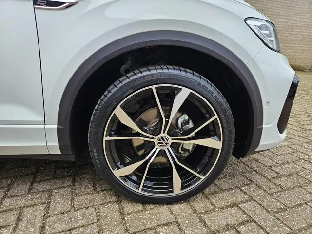 Volkswagen T-Roc 1.5 TSI R-Line Edition 2025 Benzine 11