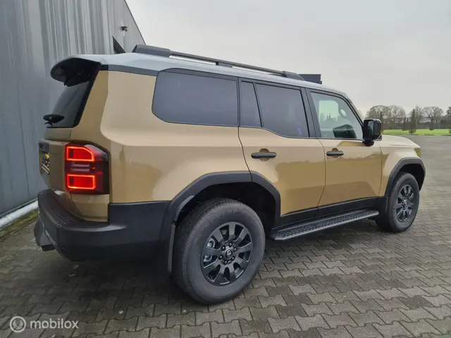 Toyota Land Cruiser 250 2.8 D-4D First Edition 2024 Diesel 64