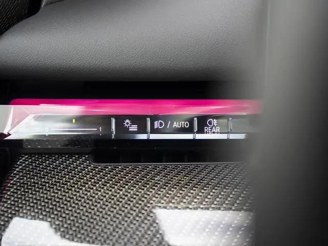 BMW 5 Serie Sedan 520i 2025 Benzine 24