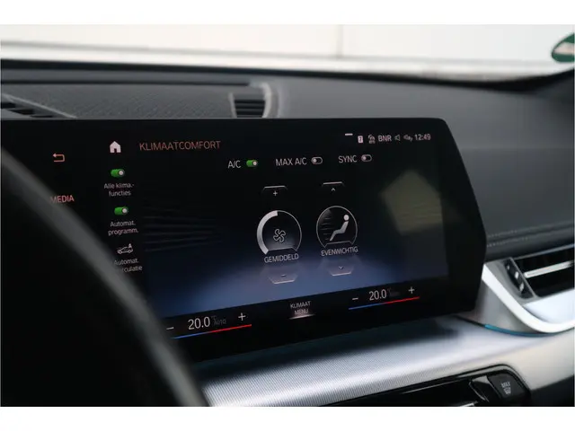 BMW X1 sDrive18i 2023 Benzine 24