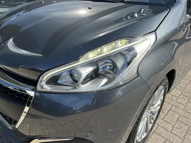 Peugeot 208 1.2 82 PK Allure 2016 Benzine 37