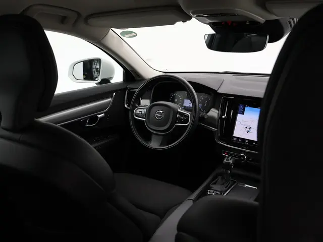 Volvo V90 2.0 T4 190 PK AUT. 2019 Benzine 12