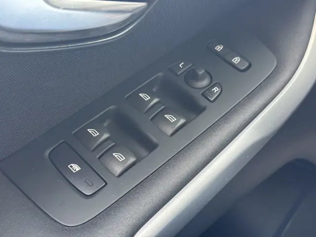 Volvo V40 2.0 D2 Nordic+ 2016 Diesel 36