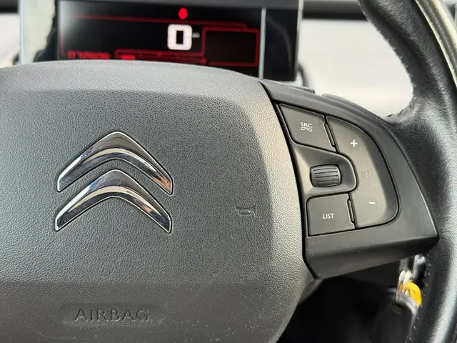 Citroën C4 Cactus 1.2 PureTech Shine 2016 Benzine 18