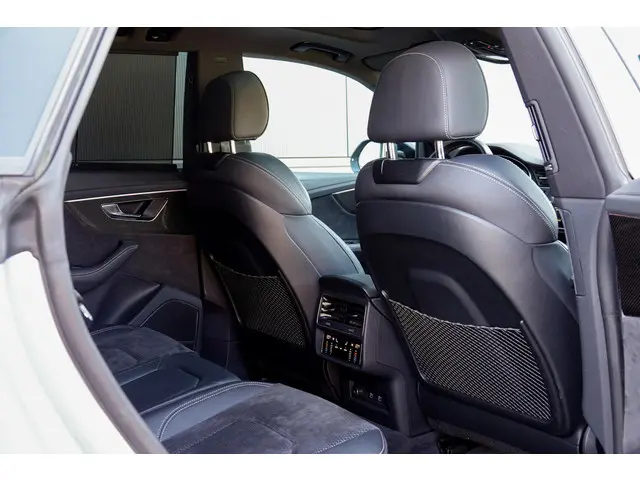 Audi SQ8 4.0 TFSI quattro 2021 Benzine 21