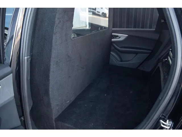Audi Q7 SQ7 S-Line Grijs kenteken 2020 Diesel 45