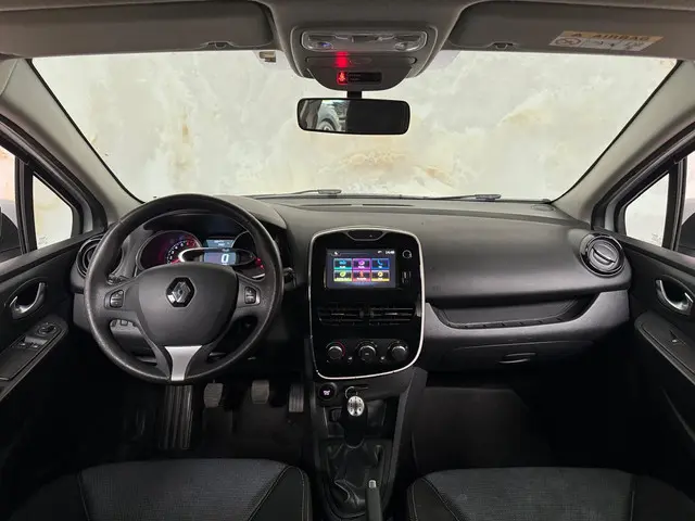 Renault Clio 0.9 TCe Eco2 Expression 2016 Benzine 9