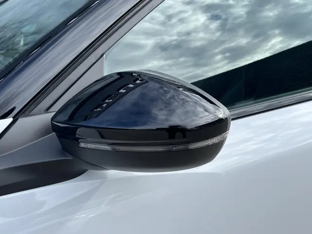 Peugeot 2008 1.2 Hybrid 145 PK GT 2025 Hybride Benzine 33