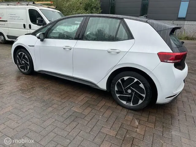 Volkswagen ID.3 Style 45 kWh 2021 Elektrisch 21
