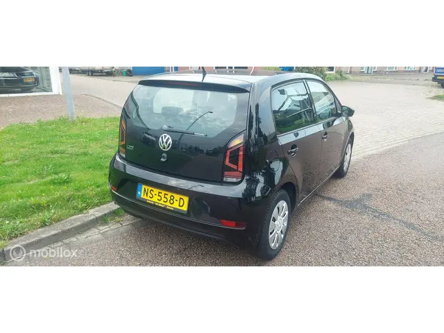 Volkswagen up! 98404 1.0 BMT move 2017 Benzine 6