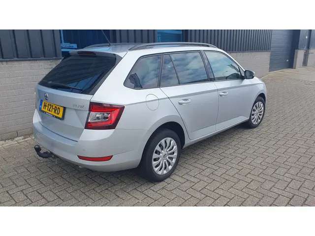 Škoda Fabia Combi 1.0 TSI Ambition 2020 Benzine 19