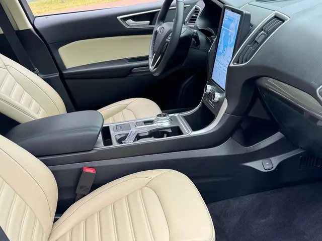 Ford Edge 2.0L SEL AWD Full-Options 2024 Benzine 20
