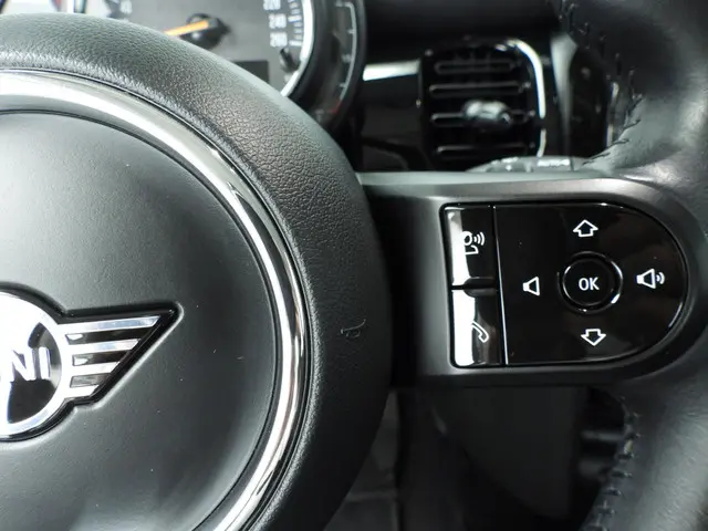 MINI 3-Deurs One 2022 Benzine 16