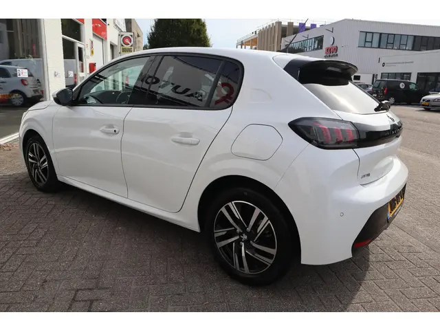 Peugeot 208 1.2 100PK BLUE LEASE ALLURE 2021 Benzine 32