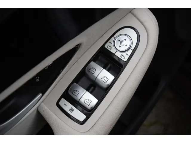 Mercedes-Benz C-Klasse 180 NAVI/PDC/CRUISE 2014 Benzine 14