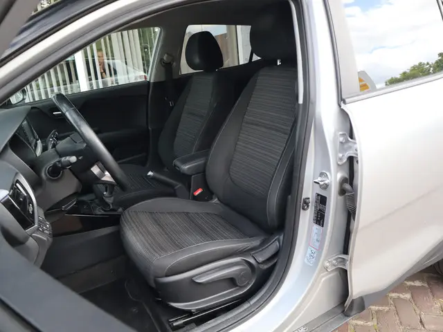 Kia Stonic 1.0 T-GDi 120 PK DynamicLine 2018 Benzine 6
