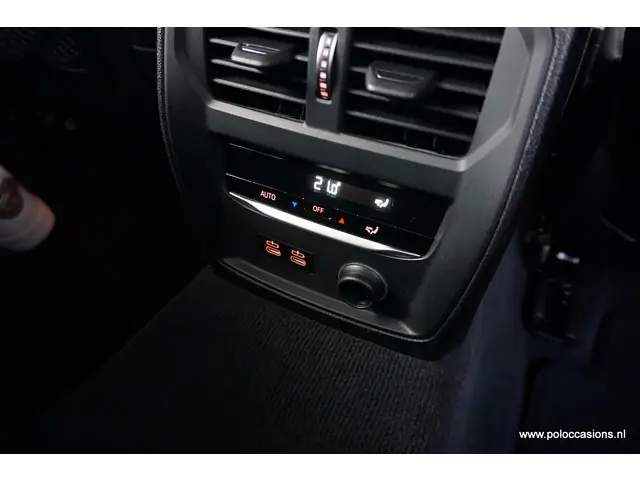 BMW 3 Serie Touring 320i 2020 Benzine 25