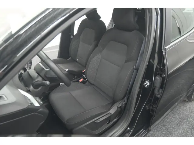 Renault Clio TCe 90 Zen 2022 Benzine 23