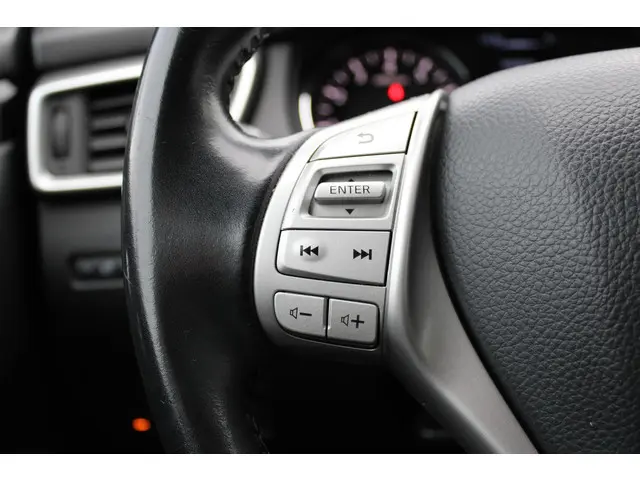 Nissan QASHQAI 1.2 Acenta 2015 Benzine 16