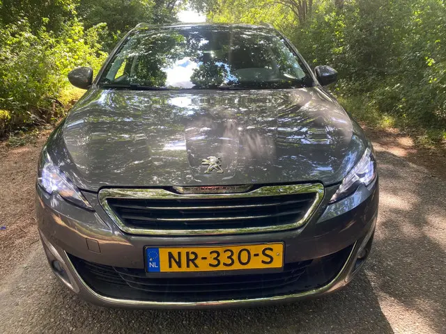 Peugeot 308 SW 1.2 PureTech Allure 2017 Benzine 28