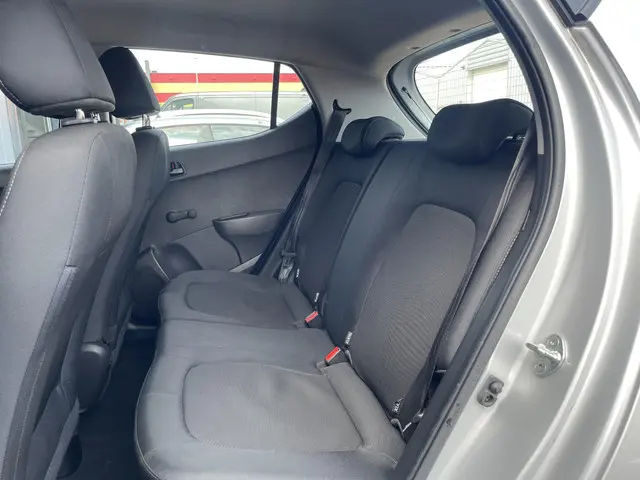 Hyundai i10 1.0i i-Motion 2018 Benzine 11