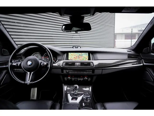 BMW M5 5-serie Competition Edition 2017 Benzine 6