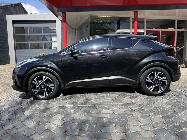 Toyota C-HR 2.0 Hybrid Team D 2022 Hybride Benzine 2