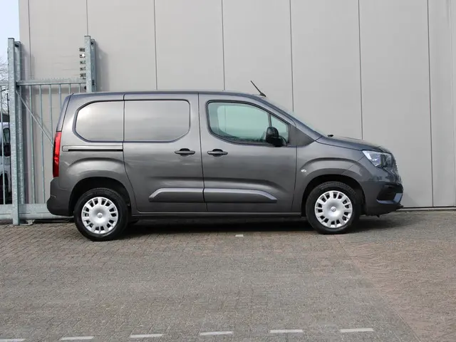 Opel Combo 1.5D L1H1 Standaard 2023 Diesel 7