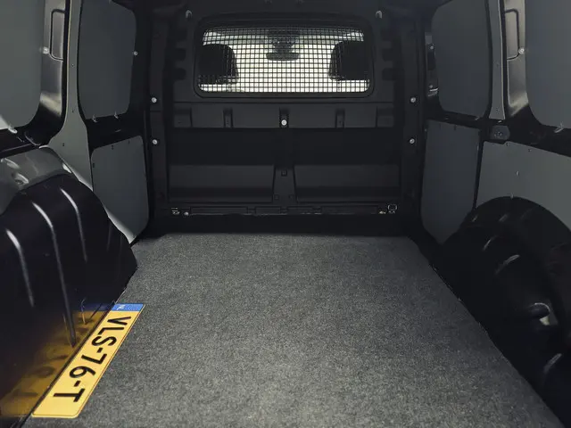 Volkswagen Caddy Cargo 2.0 TDI 1st Edition 2021 Diesel 7
