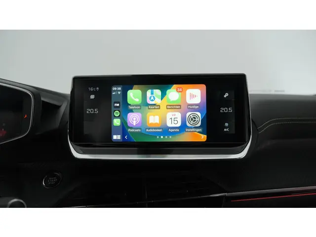 Peugeot 2008 PureTech 130 GT 2022 Benzine 39