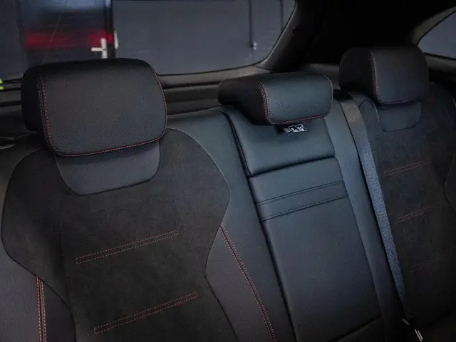 Mercedes-Benz EQA 250+ AMG Line 71 kWh 2025 Elektrisch 37