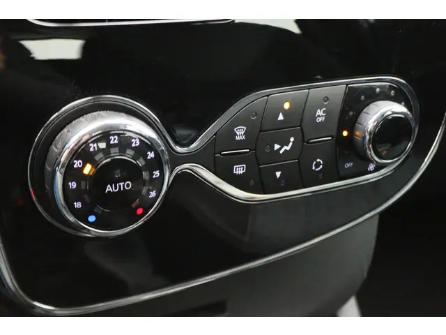 Renault Clio 0.9 TCe ECO Night&Day 2014 Benzine 40