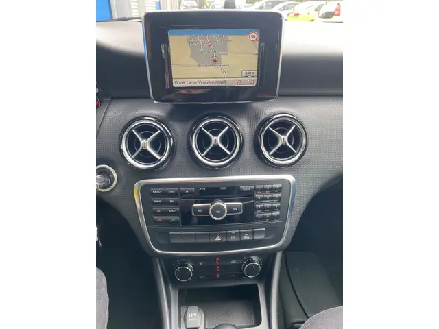 Mercedes-Benz A-Klasse 180 4U3 2013 Benzine 14