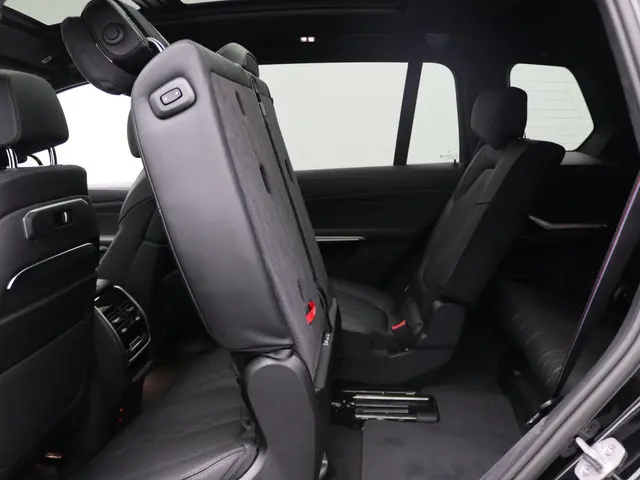 BMW X7 xDrive40i 2025 Benzine 12