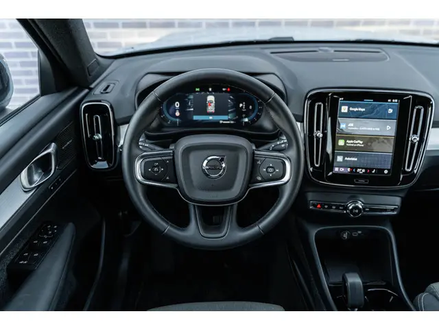 Volvo XC40 2.0 B4 Plus Dark 2025 Benzine 29