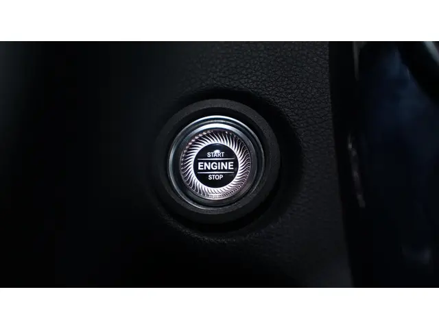 Mercedes-Benz C-Klasse 180 Avantgarde 2019 Benzine 24