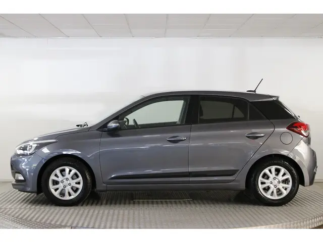 Hyundai i20 1.0 T-GDI Go! 2016 2016 Benzine 8