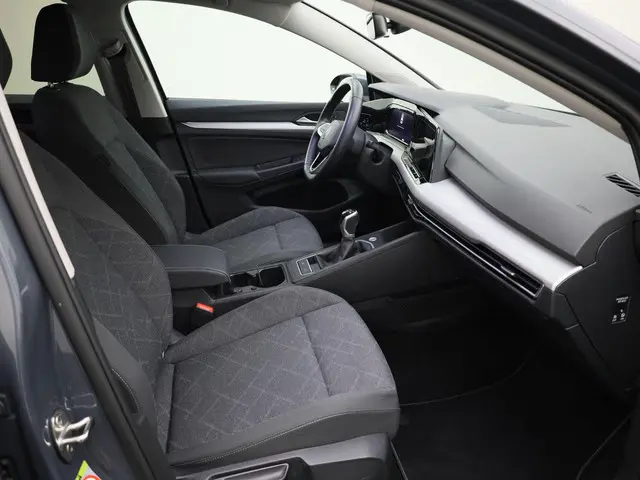 Volkswagen Golf 1.5TSI/130PK Life Business 2024 Benzine 15