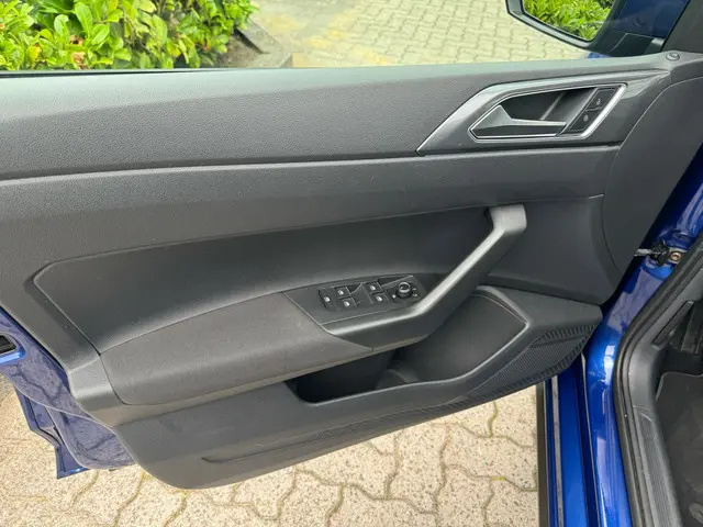 Volkswagen Polo 1.0 TSI Highline Business R 2019 Benzine 19