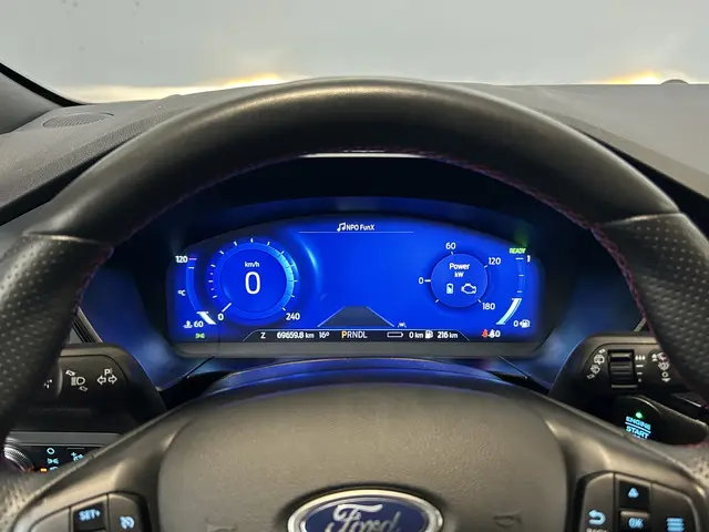Ford Kuga 2.5 PHEV ST-Line 2021 Hybride Benzine 9