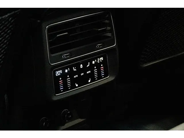 Audi Q8 50 TDI quattro Pro Line S 2023 Diesel 26