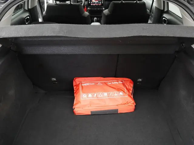 Citroën C3 1.2 83pk PureTech Feel Edition 2018 Benzine 9