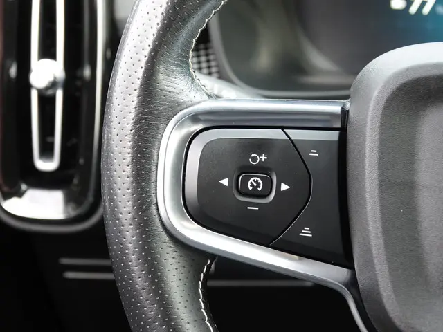 Volvo XC40 Recharge P8 AWD R-Design 2020 Elektrisch 31