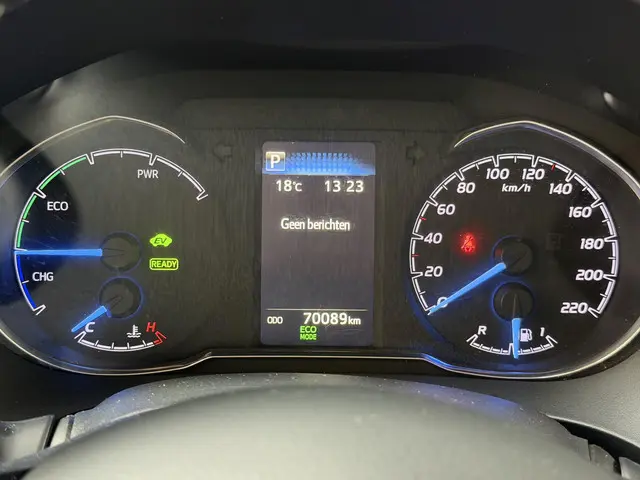 Toyota Yaris 1.5 Hybrid Aspiration 2018 Hybride Benzine 11